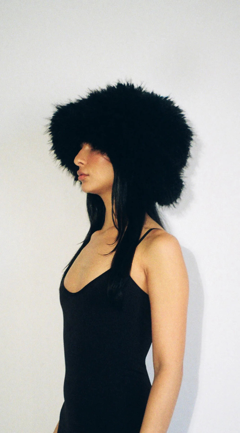 Shaggy Bucket Hat- Black