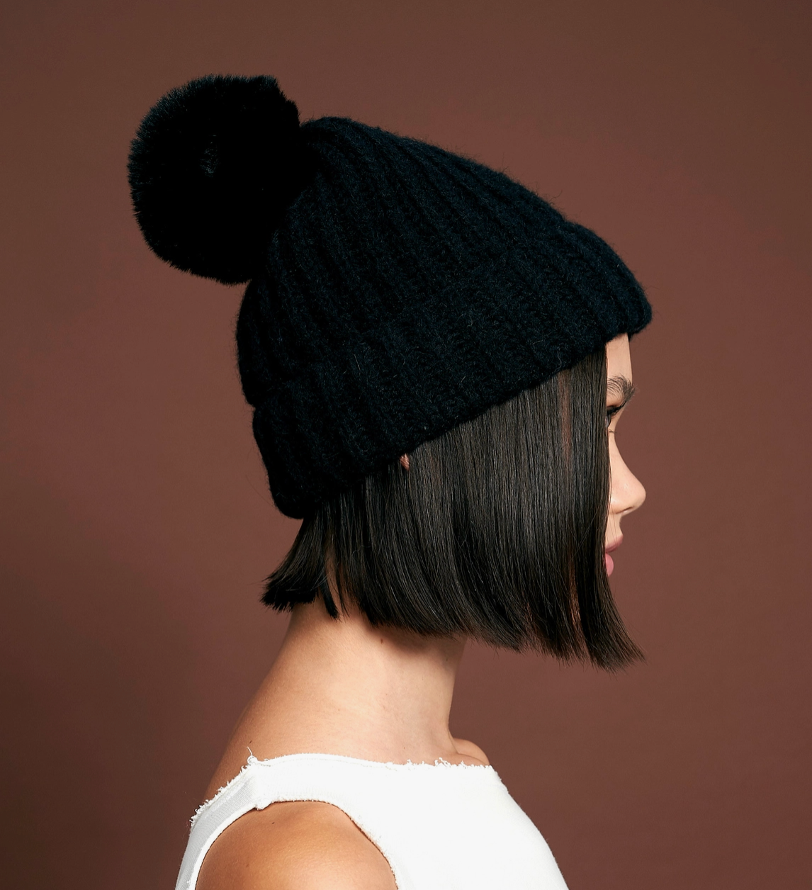 Classic Pom Knit Beanie - Black