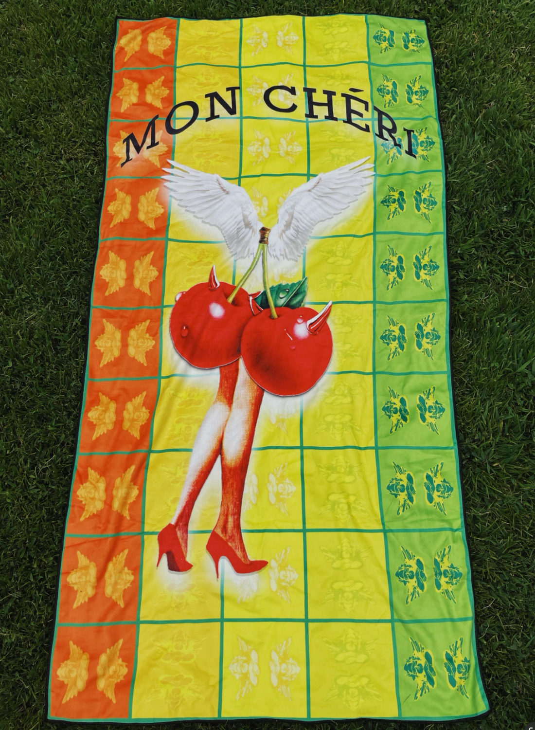 Boys Lie Mon Cherí Towel