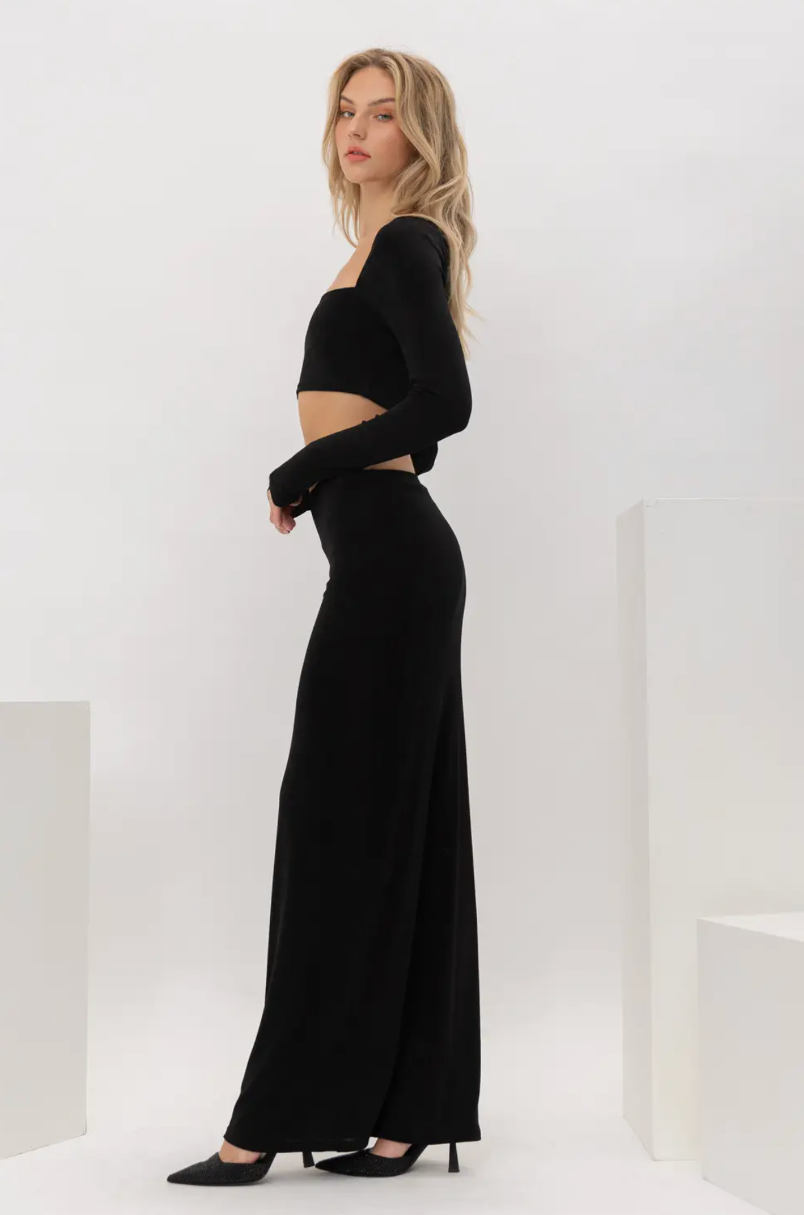 Square Neckline Long Sleeve Crop Top