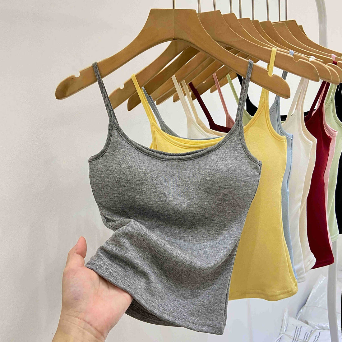Women’s Padded Sleeveless Crop Tank Top: Gray / Missy / XL