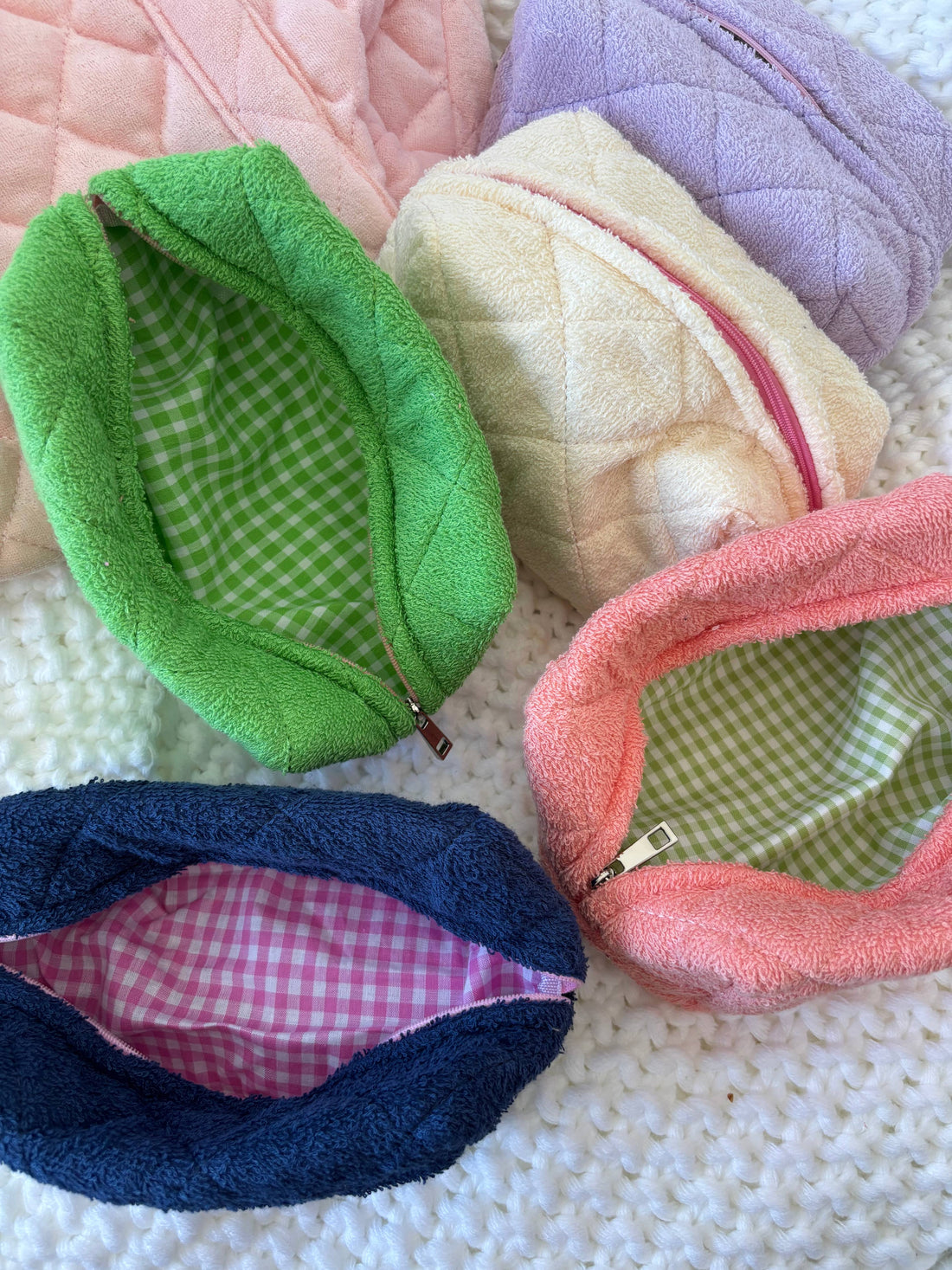 QUILTED MAKE UP BAG TOILETRY BAG (TERRY REG NEW): LIME