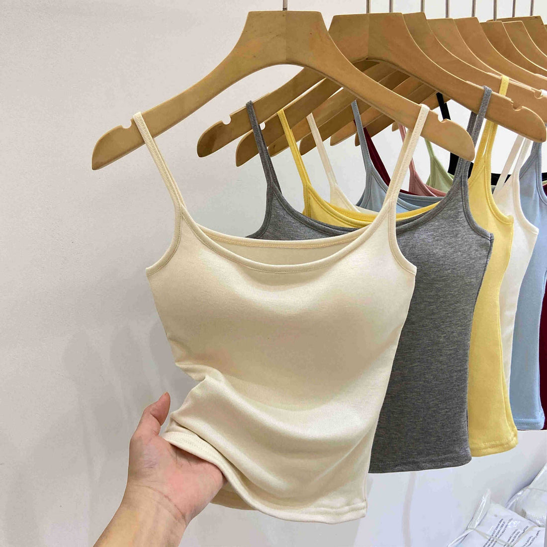 Women’s Padded Sleeveless Crop Tank Top: Black / Missy / M